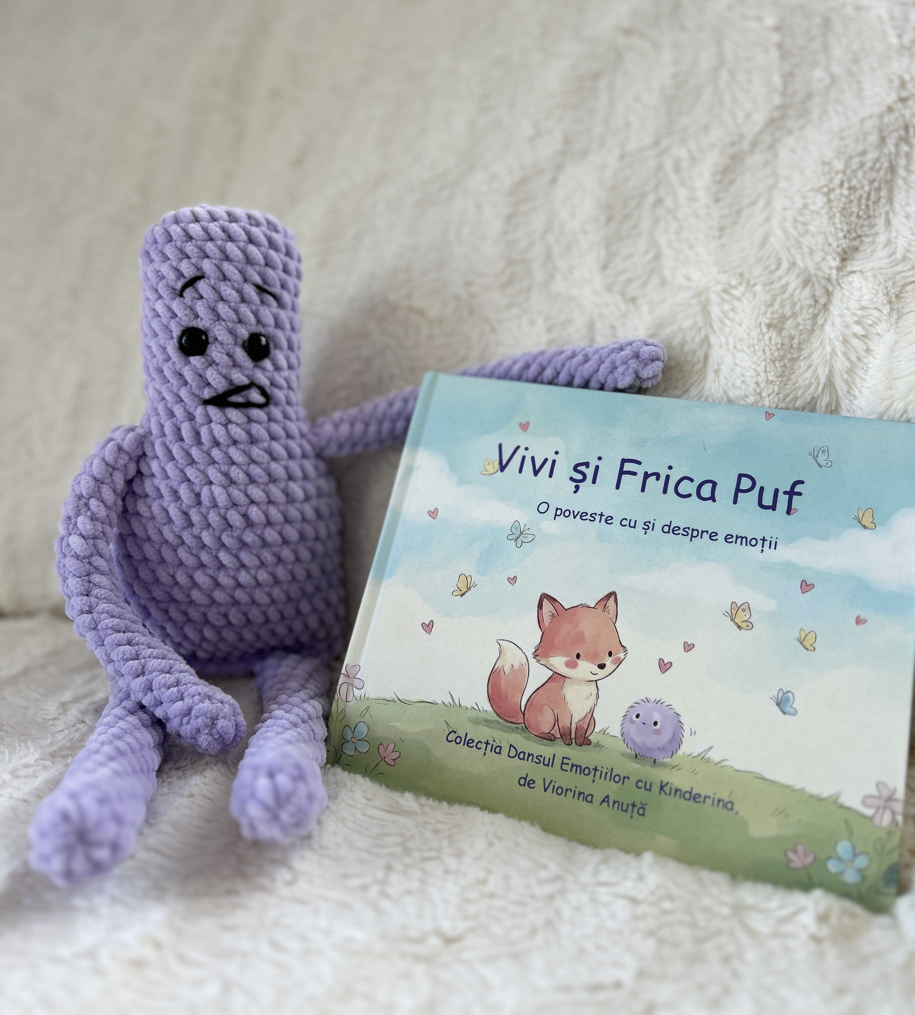 Set carte Vivi și Frica Puf + mascota Frica